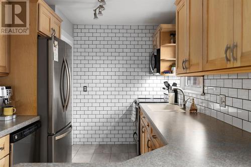 225 Hugill St, Sault Ste. Marie, ON - Indoor Photo Showing Kitchen