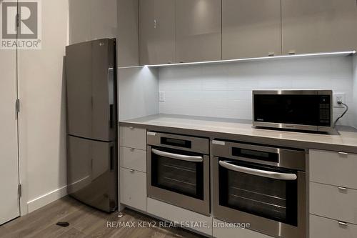 1901 - 2033 Kennedy Road, Toronto, ON - Indoor Photo Showing Kitchen
