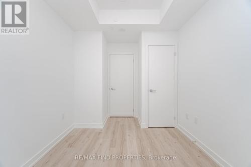 3105 - 395 Square One Drive, Mississauga, ON - Indoor Photo Showing Other Room