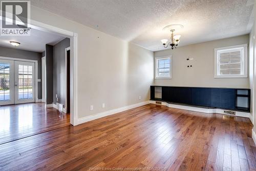 30 Mill Street East, Kingsville, ON - Indoor Photo Showing Other Room