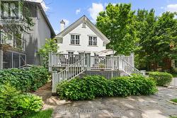 135 STANLEY AVENUE  Ottawa, ON K1M 1N8