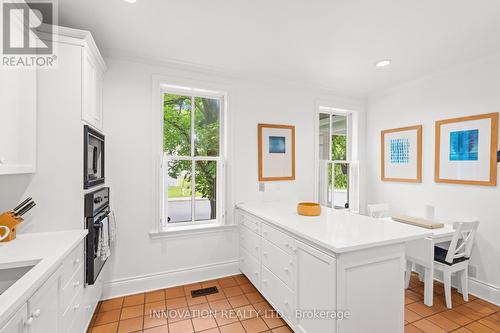 135 Stanley Avenue, Ottawa, ON - Indoor Photo Showing Kitchen