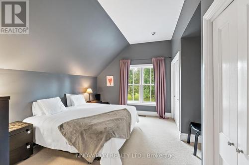 135 Stanley Avenue, Ottawa, ON - Indoor Photo Showing Bedroom