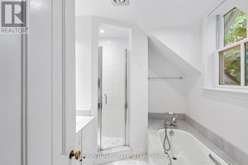 135 Stanley Avenue, Ottawa, ON - Indoor Photo Showing Bathroom