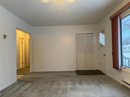 5 9Th Street Nw, Portage La Prairie, MB - Indoor Photo Showing Other Room