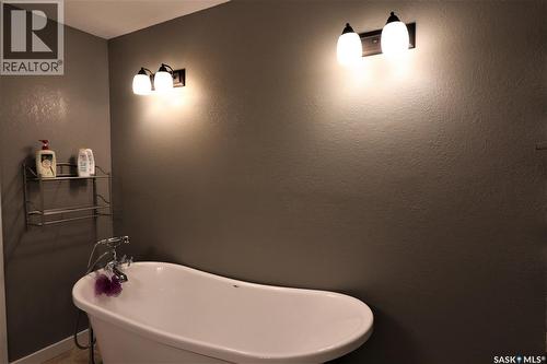 38 Railway Avenue, Plenty, SK - Indoor Photo Showing Bathroom