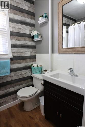 38 Railway Avenue, Plenty, SK - Indoor Photo Showing Bathroom