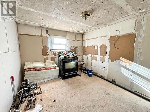 132 Metcalfe Street S, Norfolk, ON - Indoor