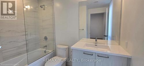 3912 - 28 Interchange Way, Vaughan, ON - Indoor Photo Showing Bathroom