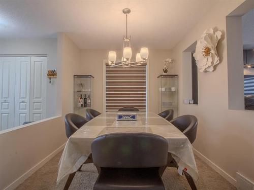 77 Larry Vickar Dr, Winnipeg, MB 