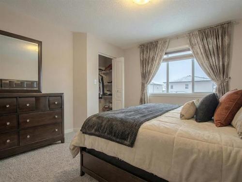 77 Larry Vickar Dr, Winnipeg, MB 