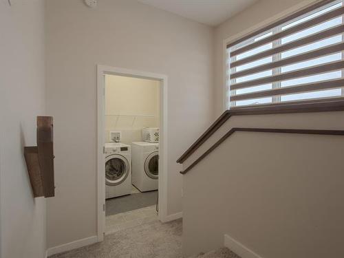 77 Larry Vickar Dr, Winnipeg, MB 