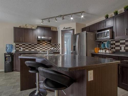 77 Larry Vickar Dr, Winnipeg, MB 