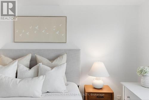 514 - 711 Rossland Road E, Whitby, ON - Indoor