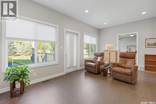 4005 3Rd Avenue W, Waldheim, SK - Indoor