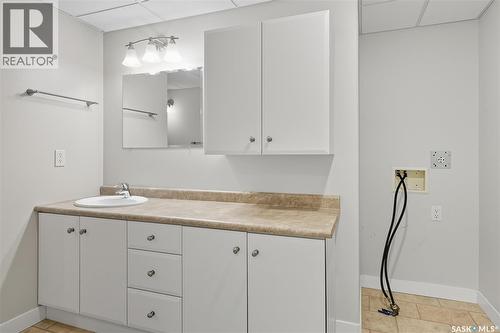 4005 3Rd Avenue W, Waldheim, SK - Indoor Photo Showing Bathroom