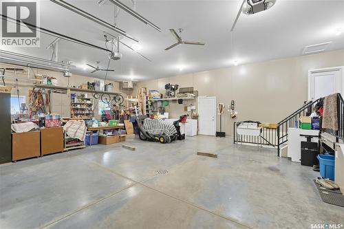 4005 3Rd Avenue W, Waldheim, SK - Indoor Photo Showing Garage
