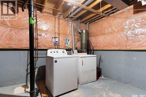 1190 Ferguson Crescent, Regina, SK - Indoor Photo Showing Laundry Room