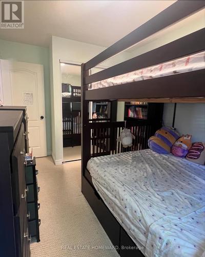 1129 Hickory Hollow Glen, Mississauga, ON - Indoor Photo Showing Bedroom