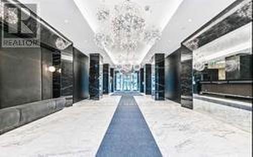 1003 - 31 Tippett Road, Toronto, ON - Outdoor