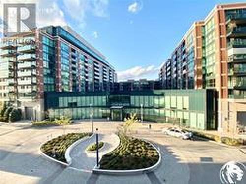 1003 - 31 Tippett Road, Toronto, ON - Outdoor