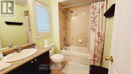 Main Floor - 3311 Tacc Drive, Mississauga, ON - Indoor Photo Showing Bathroom