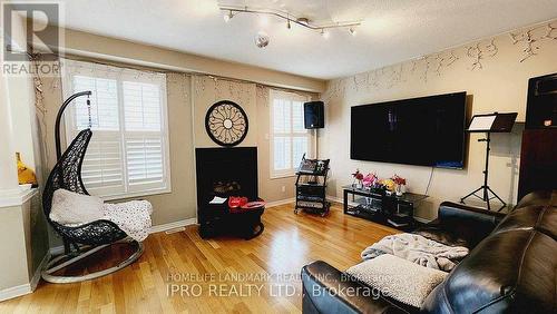 Main Floor - 3311 Tacc Drive, Mississauga, ON - Indoor Photo Showing Living Room