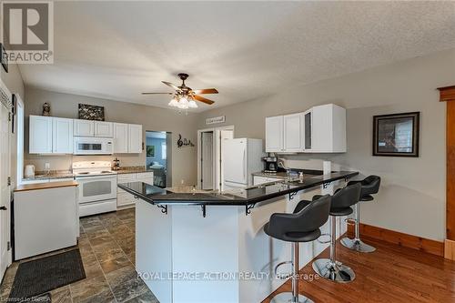 96 Emilie Street, Brantford, ON - Indoor Photo Showing Kitchen