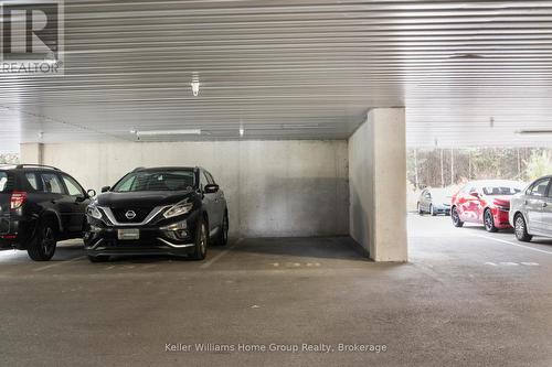 417 - 1291 Gordon Street, Guelph (Kortright East), ON - Indoor Photo Showing Garage