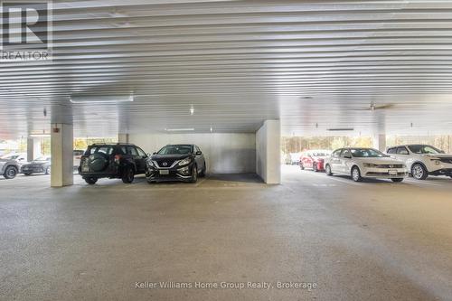 417 - 1291 Gordon Street, Guelph (Kortright East), ON - Indoor Photo Showing Garage