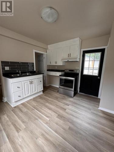30 Grosvenor Ave, Sault Ste. Marie, ON - Indoor Photo Showing Kitchen