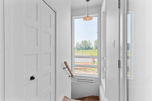 Hall d'entrée/Vestibule - 162Z Rue Du Quai, Saint-Louis-De-Gonzague, QC - Indoor Photo Showing Other Room