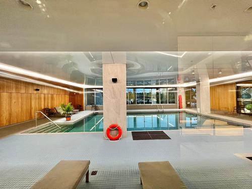 Piscine - 2501-100 Rue Étienne-Lavoie, Laval (Sainte-Dorothée), QC - Indoor Photo Showing Other Room