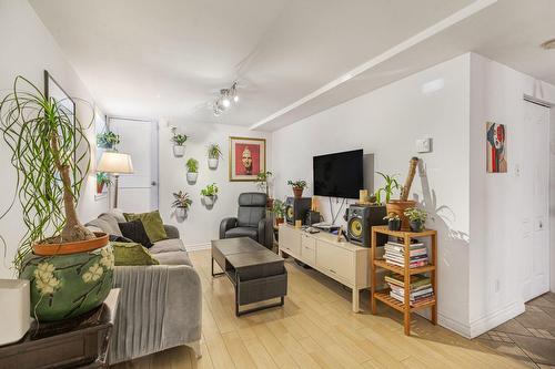 Sous-sol - 780 Boul. St-Joseph E., Montréal (Le Plateau-Mont-Royal), QC - Indoor Photo Showing Living Room