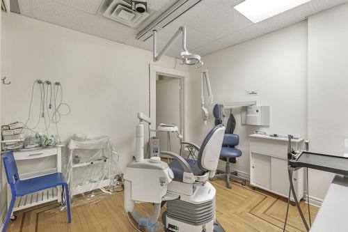 Commerce - 780 Boul. St-Joseph E., Montréal (Le Plateau-Mont-Royal), QC - Indoor