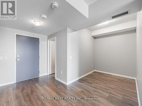 305 - 3237 Bayview Avenue, Toronto, ON - Indoor Photo Showing Other Room