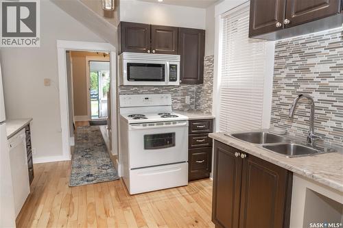 409 29Th Street W, Saskatoon, SK - Indoor Photo Showing Kitchen With Double Sink