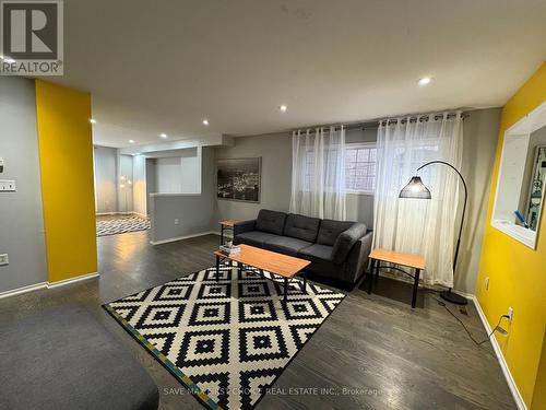 3395 Scotch Pine Gate, Mississauga, ON - Indoor