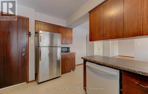 50 Fairlawn Road, Kitchener, ON - Indoor Photo Showing Kitchen