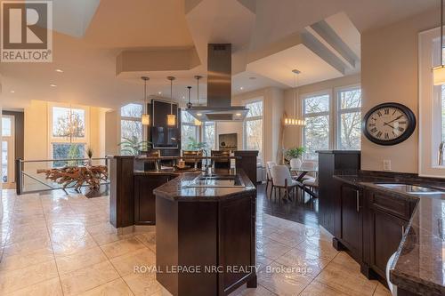 164A Lakeshore Road, St. Catharines, ON - Indoor Photo Showing Kitchen With Double Sink