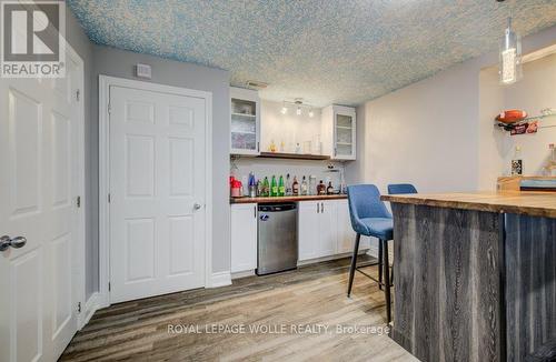 538 Thomas Slee Drive, Kitchener, ON - Indoor Photo Showing Kitchen