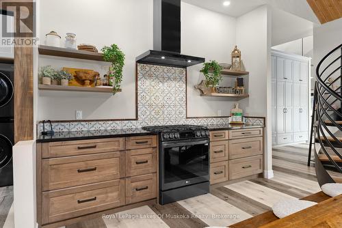 679 Boulder Road, South River, ON - Indoor
