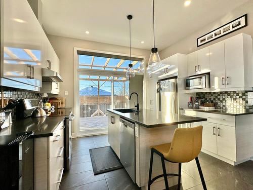 Cuisine - 320 Rue Abigail, Lachute, QC - Indoor Photo Showing Kitchen With Upgraded Kitchen