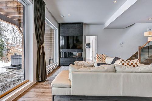 Family room - 165 Rue Du Denali, La Conception, QC - Indoor Photo Showing Living Room