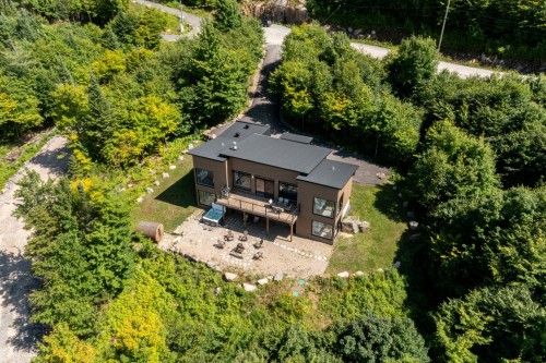 Back of Structure - 165 Rue Du Denali, La Conception, QC - Outdoor