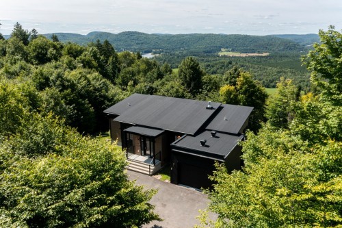 Front of Structure - 165 Rue Du Denali, La Conception, QC - Outdoor With View