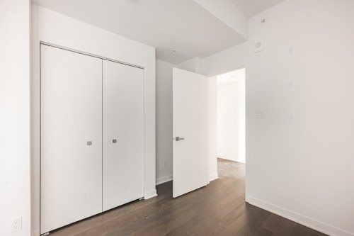 Chambre à coucher - 801-1160 Rue Mackay, Montréal (Ville-Marie), QC - Indoor Photo Showing Other Room