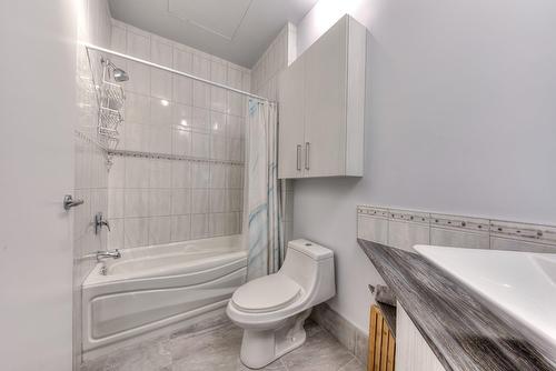 Salle de bains - 200-5099 Rue Jeanne-Mance, Montréal (Le Plateau-Mont-Royal), QC - Indoor Photo Showing Bathroom