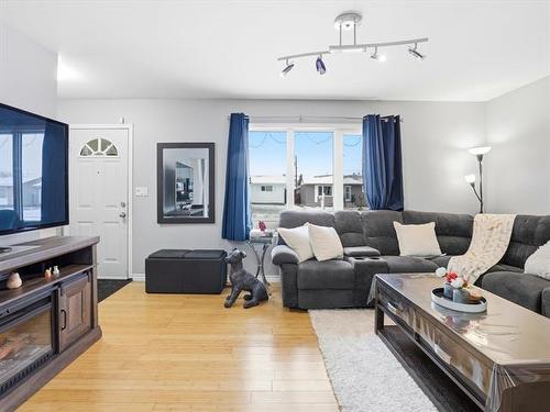 19 Gainsborough Cove, Winnipeg, MB 