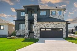 35 Chimney Swift WAY  St Adolphe, MB R5A 0B6